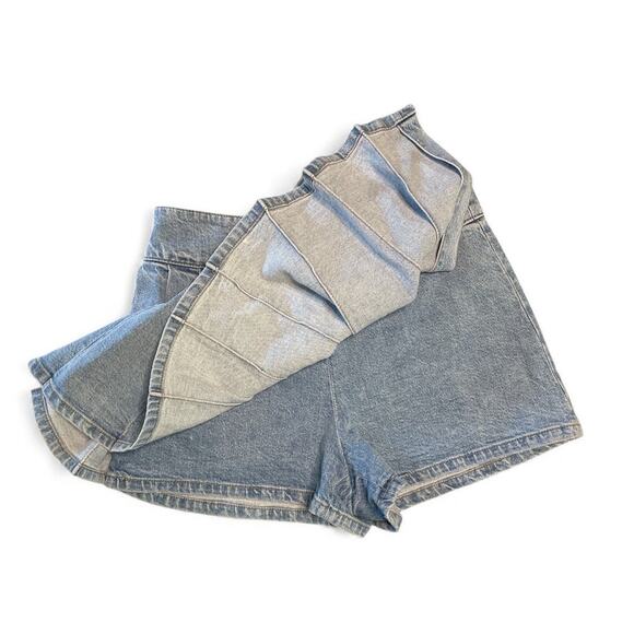 Alice + Olivia Short Noah Denim Pleated Skort size 28 - Picture 4 of 11